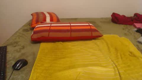 Ayanda online show from April 4, 6:59 pm