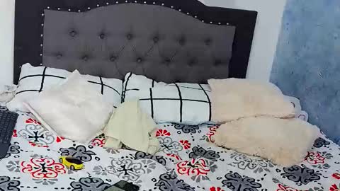 Gabriela and Diego online show from December 13, 9:43 pm