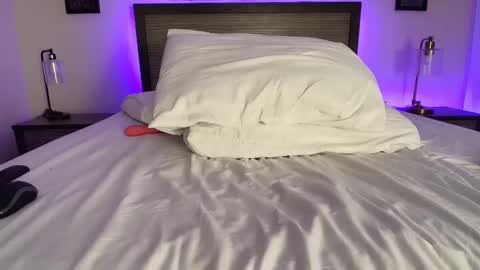 Lil Luna online show from February 26, 3:35 am