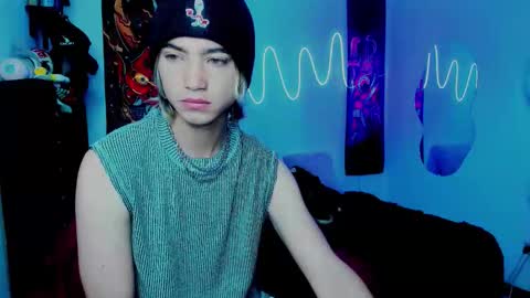 Snapshot of xzerox_ chatting on September 12, 11:23 am xzerox_ online show from September 12, 11:23 am