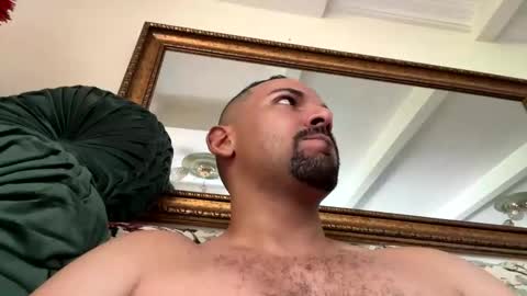  Yago Fox  online show from October 5, 4:25 pm