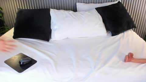 Yalezka online show from April 11, 6:40 am