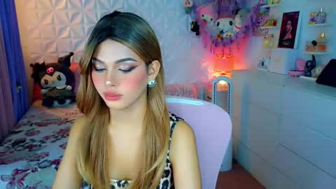 Snapshot of yang_audreylone chatting on October 14, 9:01 am YANG AUDREY LONE online show from October 14, 9:01 am