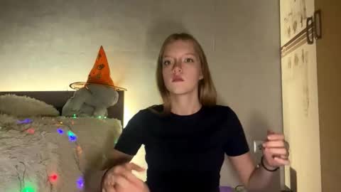 Amy online show from November 14, 2:08 pm