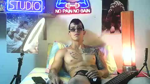 yeisoncastellanos1999 online show from October 20, 2:33 pm