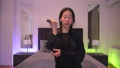 yennstar online show from April 27, 9:23 pm