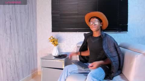 M O R E N O online show from October 17, 8:24 pm