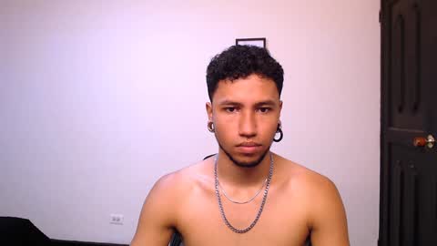 Yeff ind. model  online show from December 22, 7:10 pm