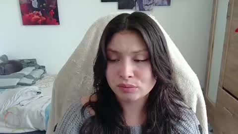 yessica_gomez01 online show from May 21, 9:21 pm