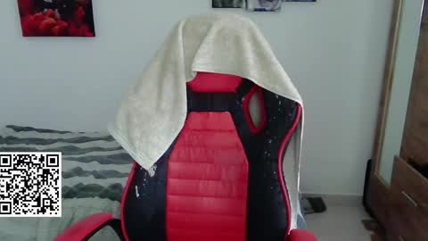 yessica_gomez01 online show from April 10, 10:47 pm