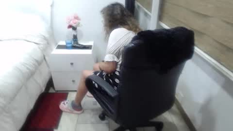 jessy online show from December 19, 3:35 am