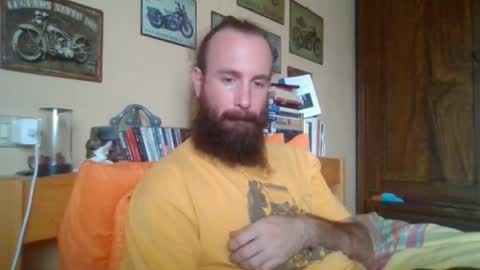 Snapshot of yeti_92 chatting on September 22, 4:11 pm yeti_92 online show from September 22, 4:11 pm