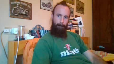 Snapshot of yeti_92 chatting on September 25, 4:36 pm yeti_92 online show from September 25, 4:36 pm