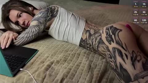 yexes online show from November 30, 4:08 am