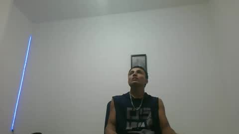 yissus_20 online show from November 25, 4:44 am