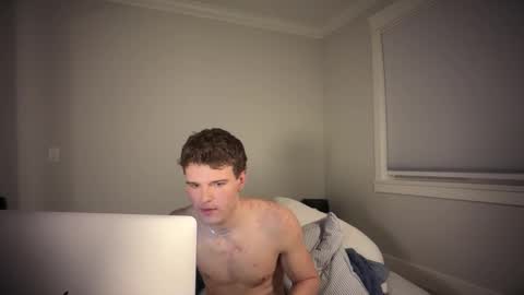 yngdesire1 online show from January 6, 1:53 am