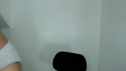 ynotyu online show from December 15, 12:01 pm