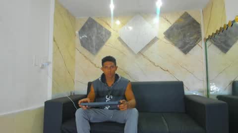 Yoel online show from June 3, 6:35 pm