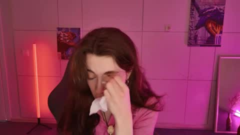 yoka_paradoxxx online show from December 18, 5:25 am