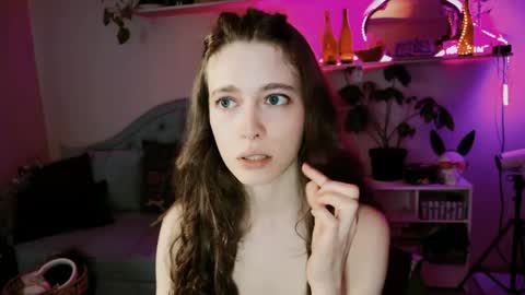 yoka_paradoxxx online show from May 26, 4:02 pm