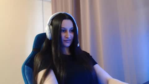 Sophie online show from March 19, 3:17 pm