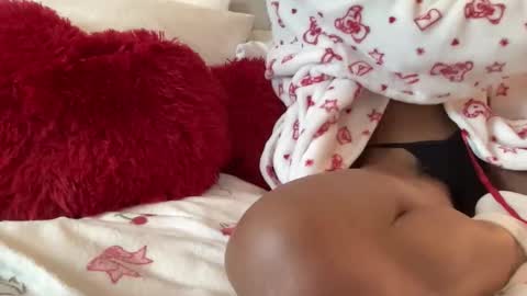 YONI online show from December 4, 11:43 am