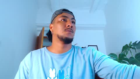 Snapshot of yosoy_enzo2020 chatting on February 2, 10:35 am Enzo online show from February 2, 10:35 am