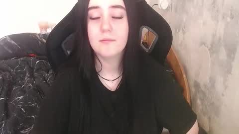 your_8a8y online show from March 10, 8:40 am