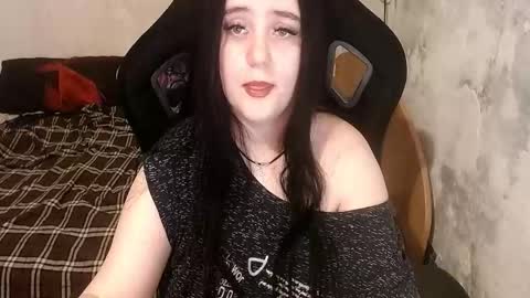 your_8a8y online show from March 3, 3:08 pm