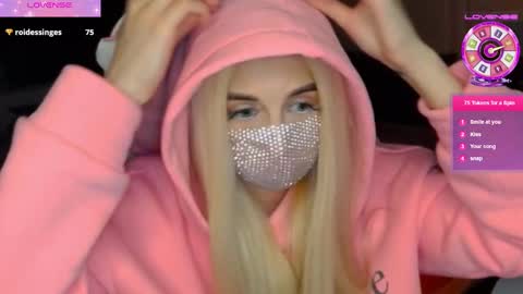 Snapshot of your___barbie chatting on January 1, 7:21 pm Barbie online show from January 1, 7:21 pm