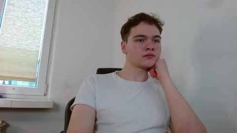 your_bunny123 online show from December 21, 10:43 am