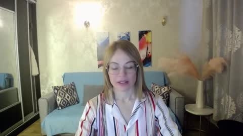 your_crush_12 online show from December 3, 9:10 am