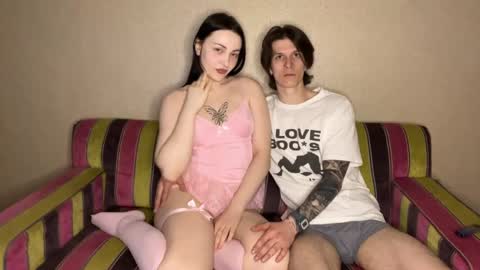 Laura and David online show from April 19, 5:58 pm