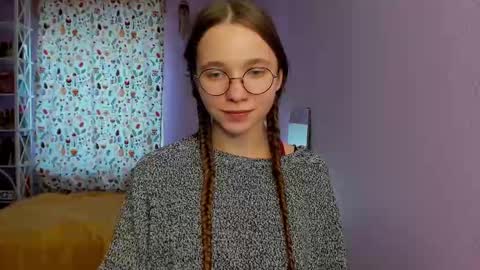 Leslie online show from February 25, 2:04 pm