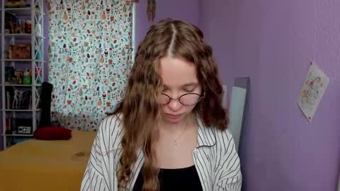 Leslie online show from September 18, 1:48 pm