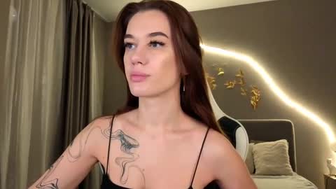 Jessica Loyd online show from October 28, 2:45 am