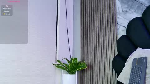 your_submissive_ online show from February 13, 8:34 pm