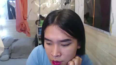 your_twinkletoes18 online show from March 8, 2:15 am