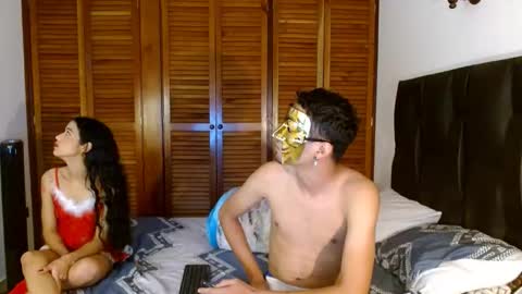 yourcouplehot online show from December 17, 8:10 am