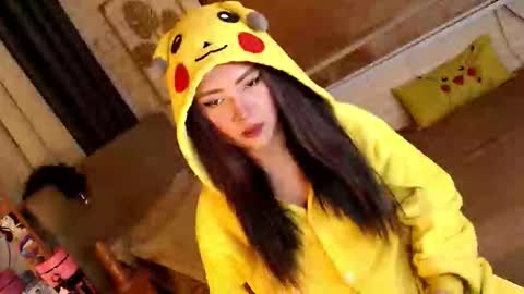 JEN  online show from March 11, 12:30 pm