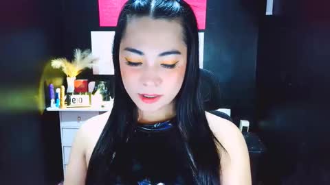 yourdirtygirl_lyla online show from January 9, 10:21 am