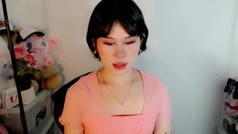 Snapshot of yourfavorateella chatting on October 20, 9:36 am PrettyElla online show from October 20, 9:36 am
