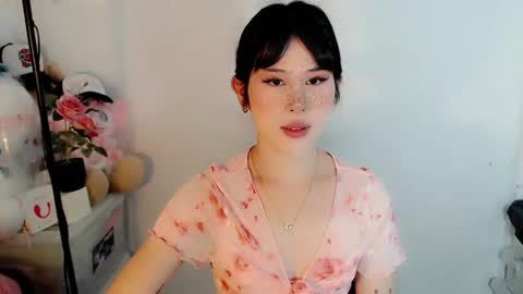 Snapshot of yourfavorateella chatting on October 11, 3:55 am PrettyElla online show from October 11, 3:55 am