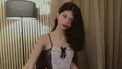 Vivian online show from November 1, 11:04 pm