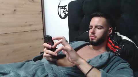 yourfavoritetallboy online show from January 11, 2:45 pm