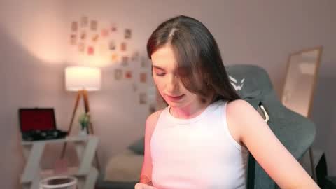 Chloe online show from September 11, 8:21 pm