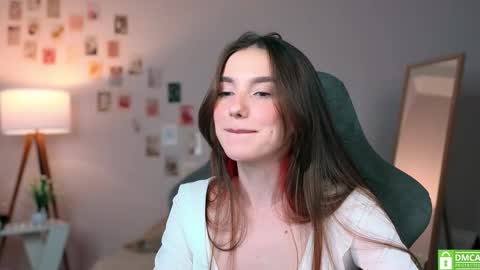 Chloe online show from October 7, 9:55 pm