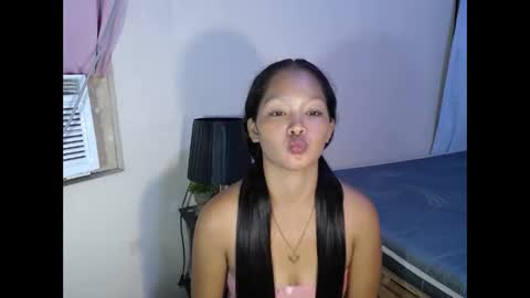 yourfuck_girlnathalie online show from April 18, 3:47 pm