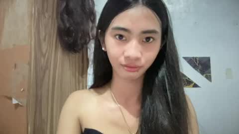 yourgirlsweet_kishia online show from June 22, 6:21 am