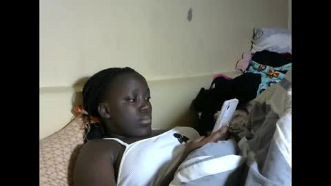 yourgoddess18 online show from November 1, 11:37 pm